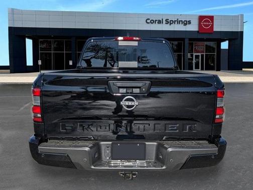 2025 Nissan Frontier SV
