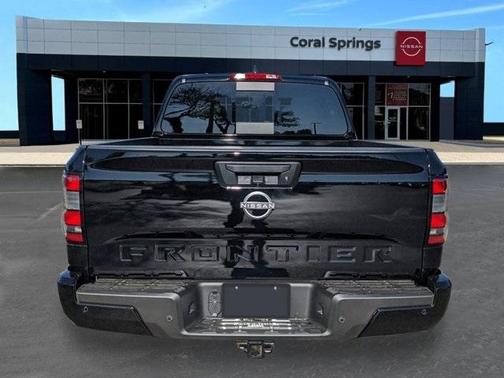 2025 Nissan Frontier SV