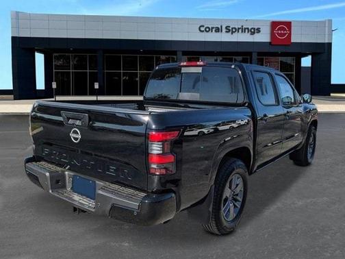 2025 Nissan Frontier SV