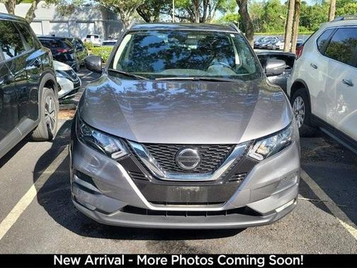 2022 Nissan Rogue Sport SV