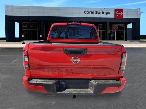 2025 Nissan Frontier SV