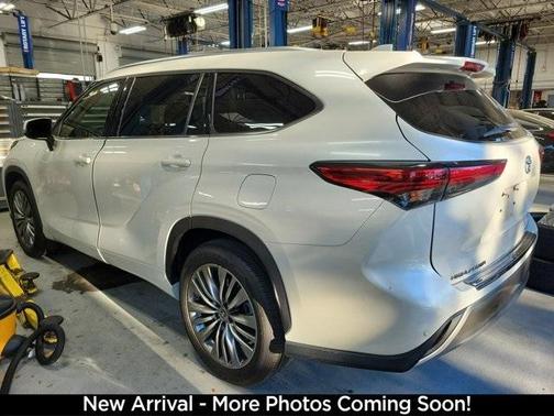 2021 Toyota Highlander Platinum