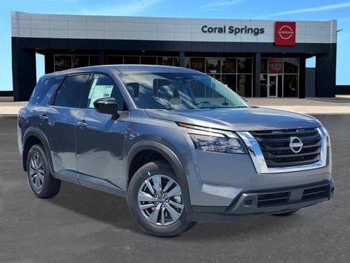 2025 Nissan Pathfinder S