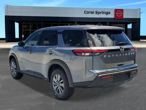 2025 Nissan Pathfinder S