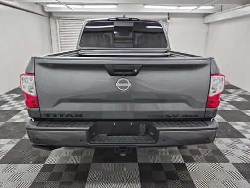 2023 Nissan Titan SV
