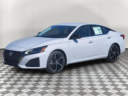 2025 Nissan Altima SR