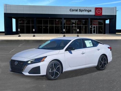 2025 Nissan Altima SR