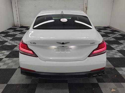 2021 Genesis G70 2.0T