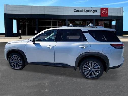 2025 Nissan Pathfinder SL