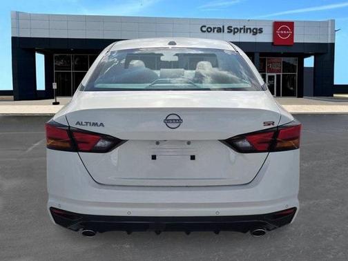 2025 Nissan Altima SR