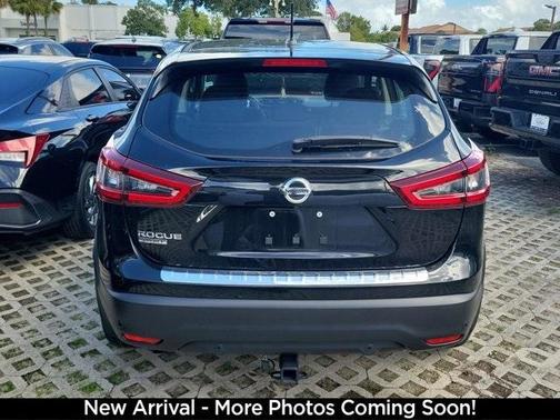 2022 Nissan Rogue Sport S