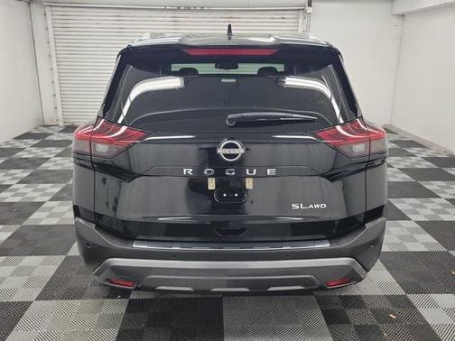 2022 Nissan Rogue SL