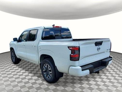 2025 Nissan Frontier SL