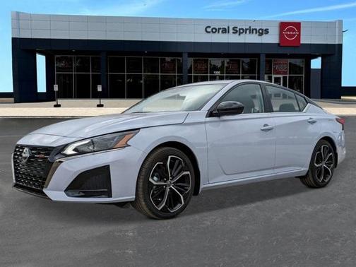 2025 Nissan Altima SR