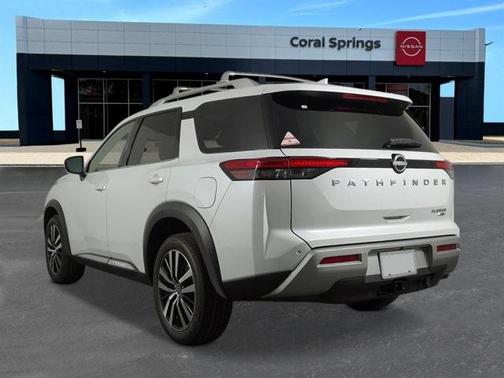 2025 Nissan Pathfinder Platinum