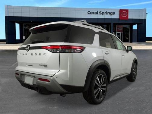2025 Nissan Pathfinder Platinum