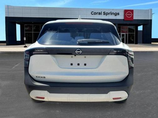 2025 Nissan Kicks SV