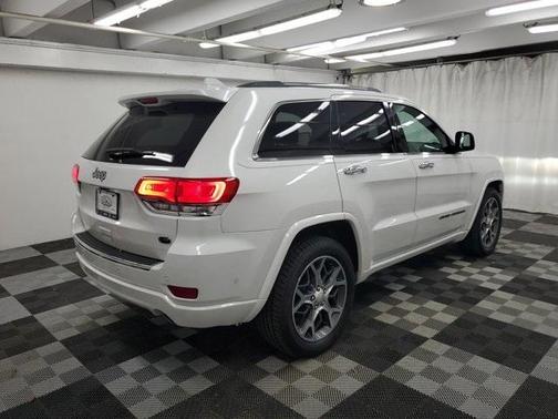 2020 Jeep Grand Cherokee Overland