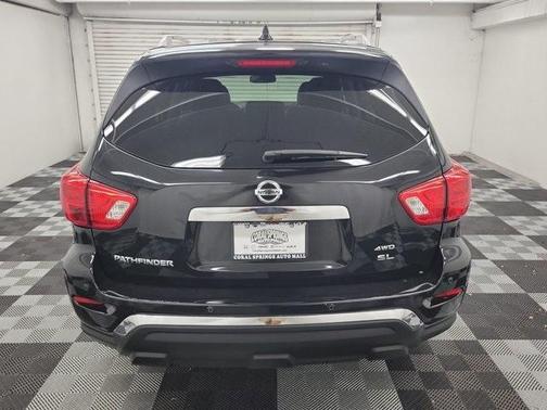 2019 Nissan Pathfinder SL