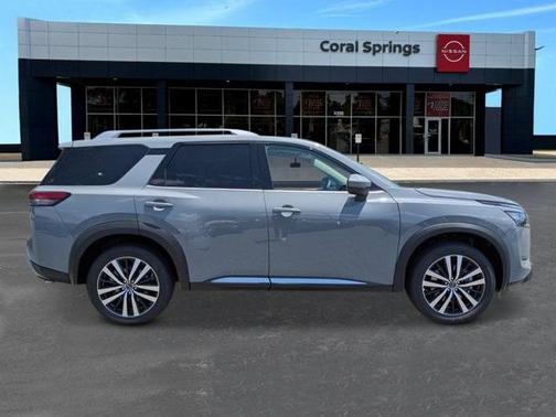 2025 Nissan Pathfinder Platinum