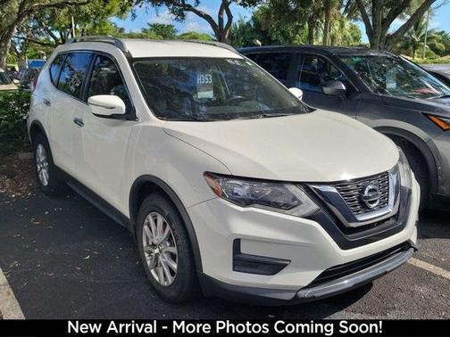 2017 Nissan Rogue SV