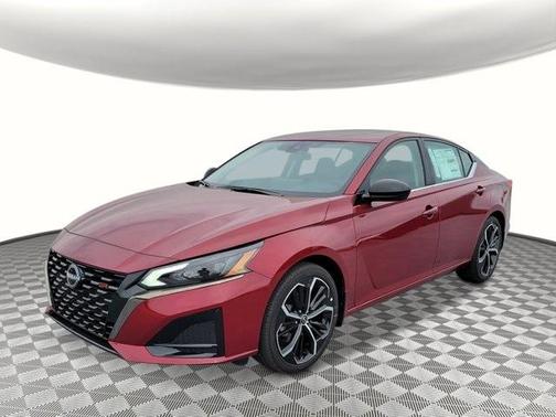 2025 Nissan Altima SR