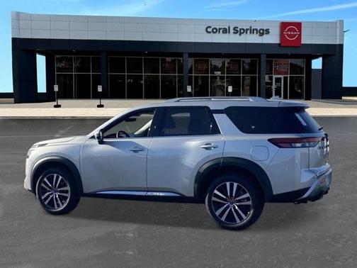 2025 Nissan Pathfinder Platinum