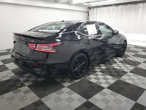 2023 Nissan Maxima SR