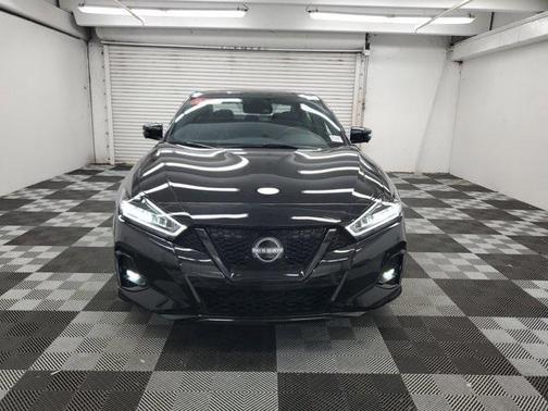 2023 Nissan Maxima SR