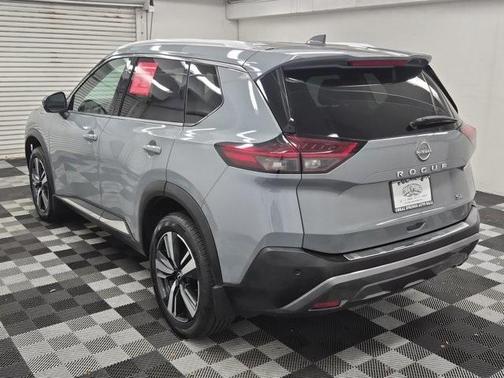 2022 Nissan Rogue SL