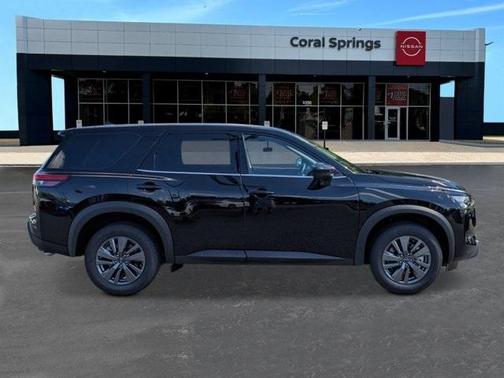 2025 Nissan Pathfinder S