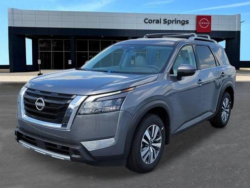 2025 Nissan Pathfinder SL
