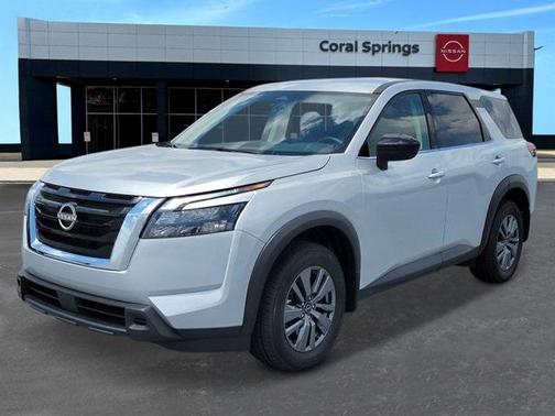 2025 Nissan Pathfinder S