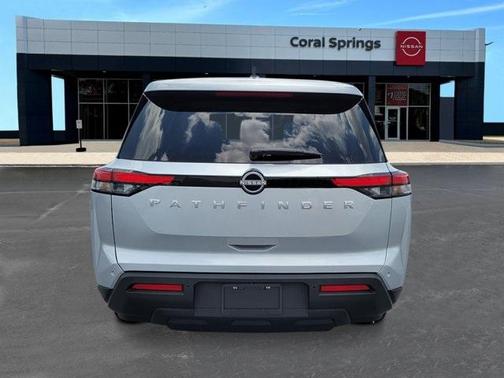 2025 Nissan Pathfinder S