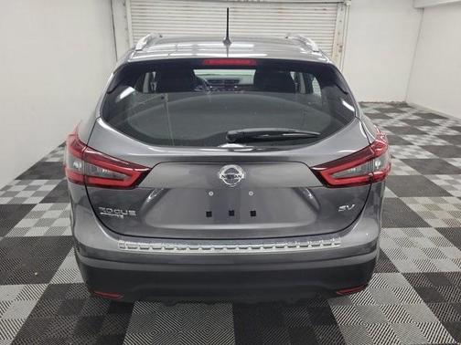 2022 Nissan Rogue Sport SV