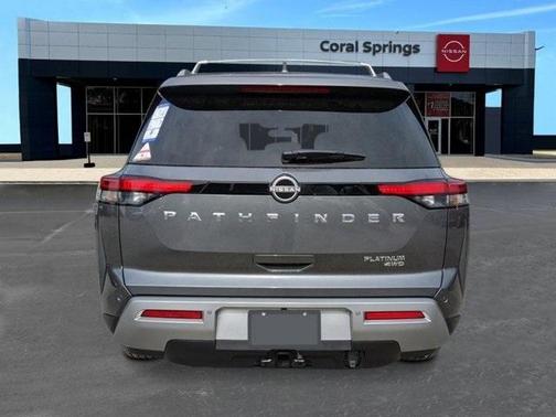 2025 Nissan Pathfinder Platinum