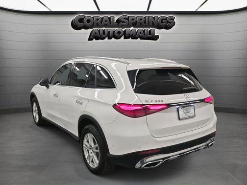 2025 Mercedes-Benz GLC 300 Base