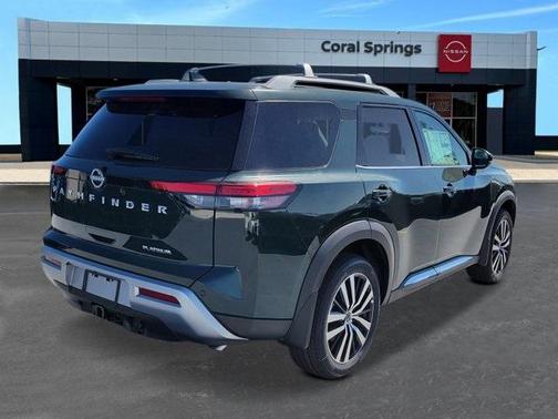 2025 Nissan Pathfinder Platinum