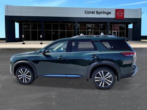 2025 Nissan Pathfinder Platinum