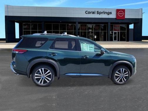 2025 Nissan Pathfinder Platinum