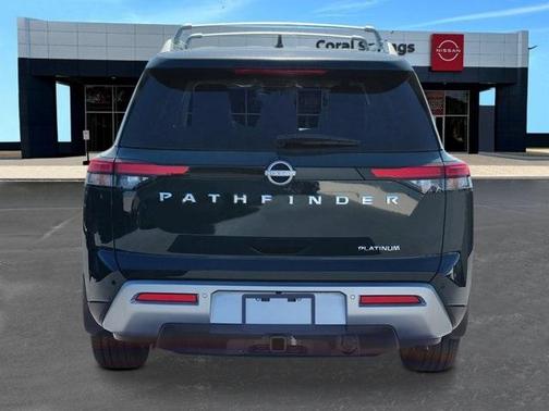2025 Nissan Pathfinder Platinum