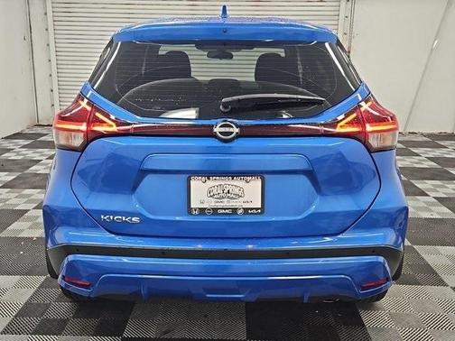 2023 Nissan Kicks S