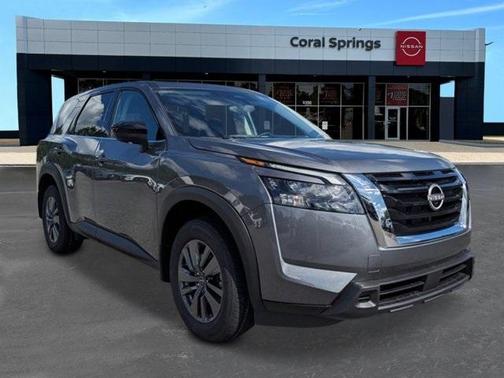 2025 Nissan Pathfinder S