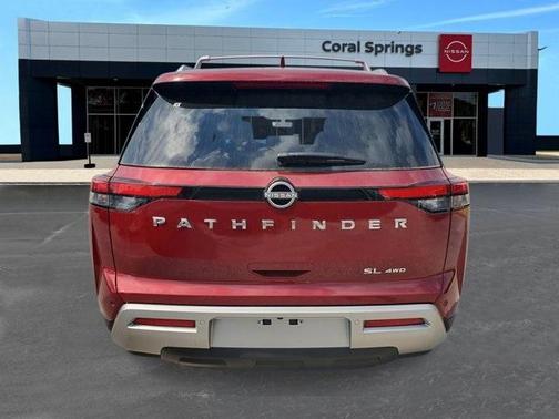 2025 Nissan Pathfinder SL