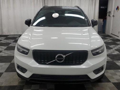 2019 Volvo XC40 T5 R-Design