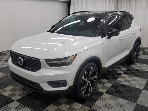 2019 Volvo XC40 T5 R-Design