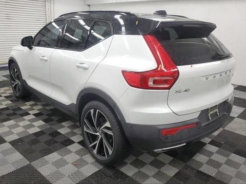 2019 Volvo XC40 T5 R-Design