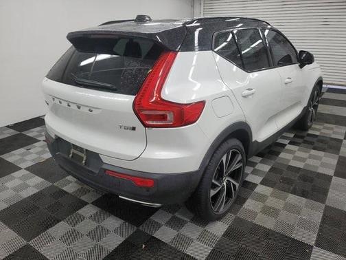 2019 Volvo XC40 T5 R-Design