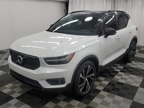 2019 Volvo XC40 T5 R-Design