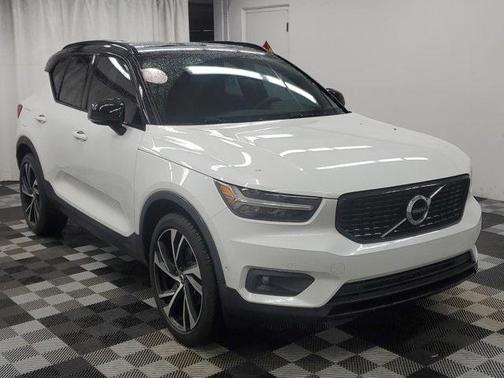 2019 Volvo XC40 T5 R-Design